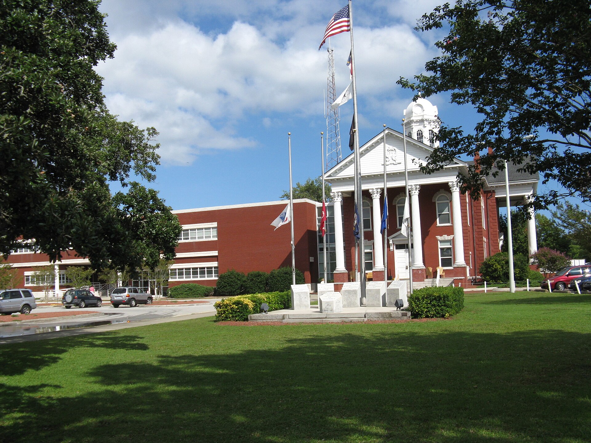 Courthouse — Carteret County