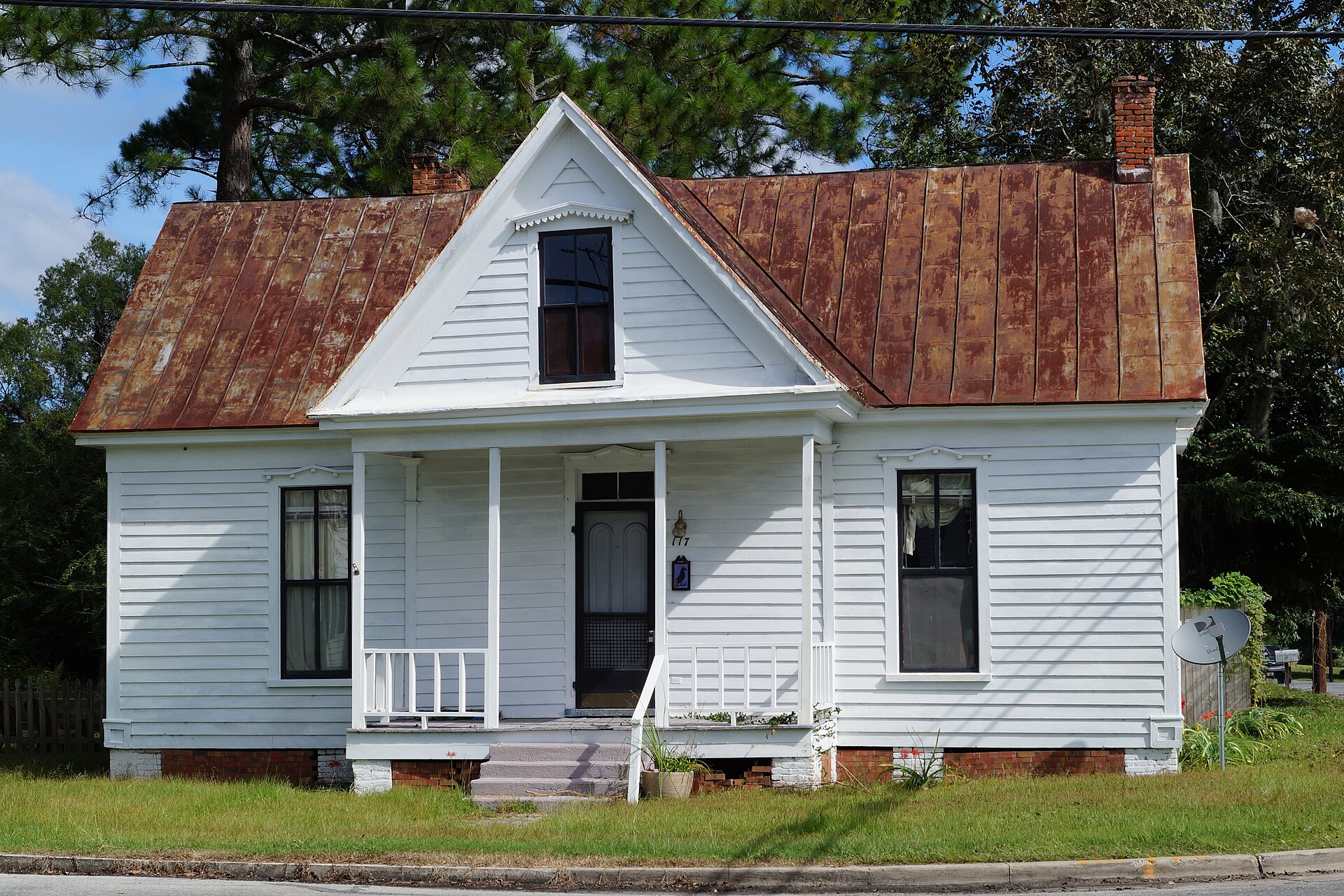 Historic view — Trenton, Jones County